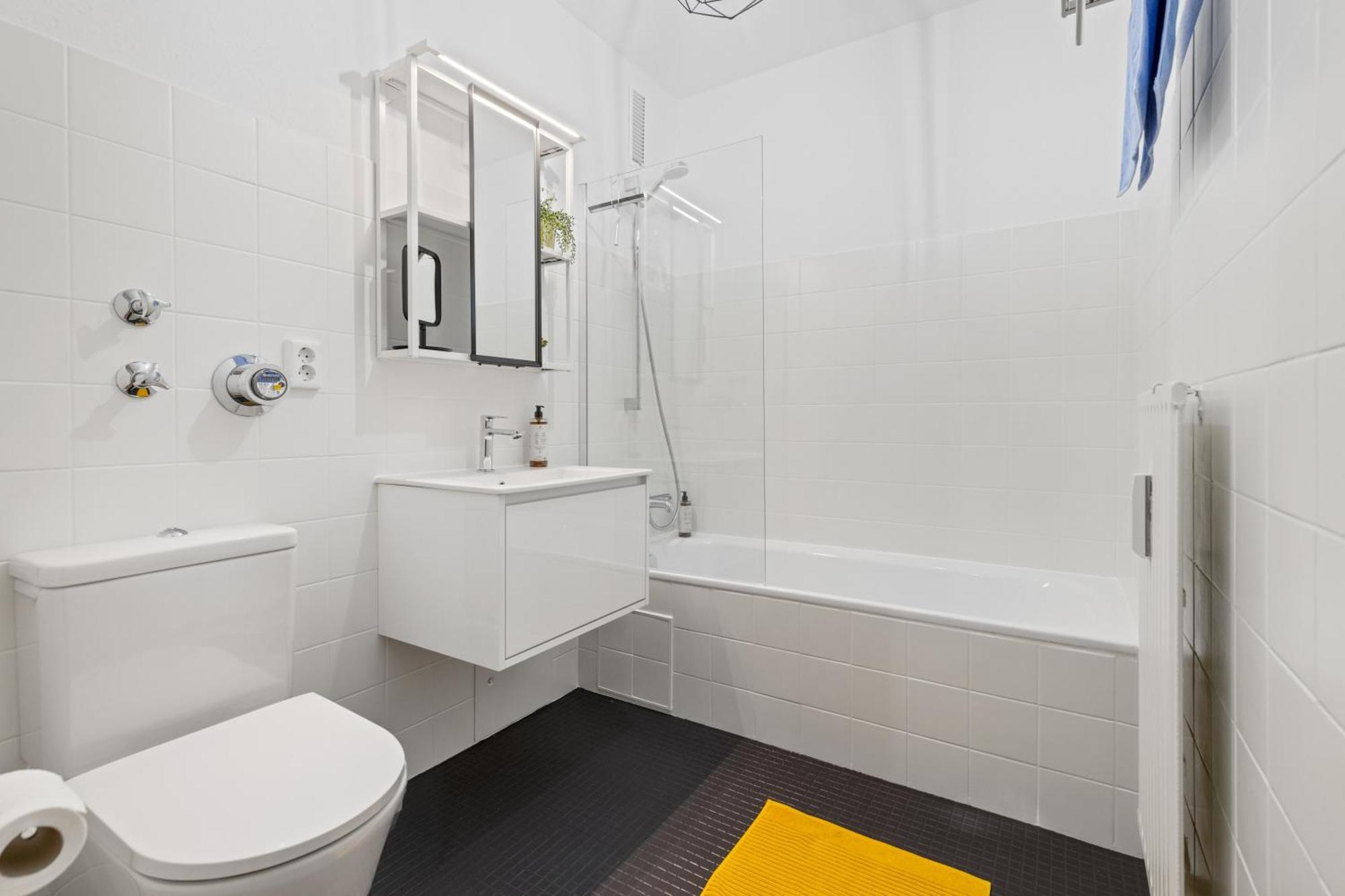 Sonniges City-Apartment Mit Suedbalkon Und Parklatz Neusass Dış mekan fotoğraf