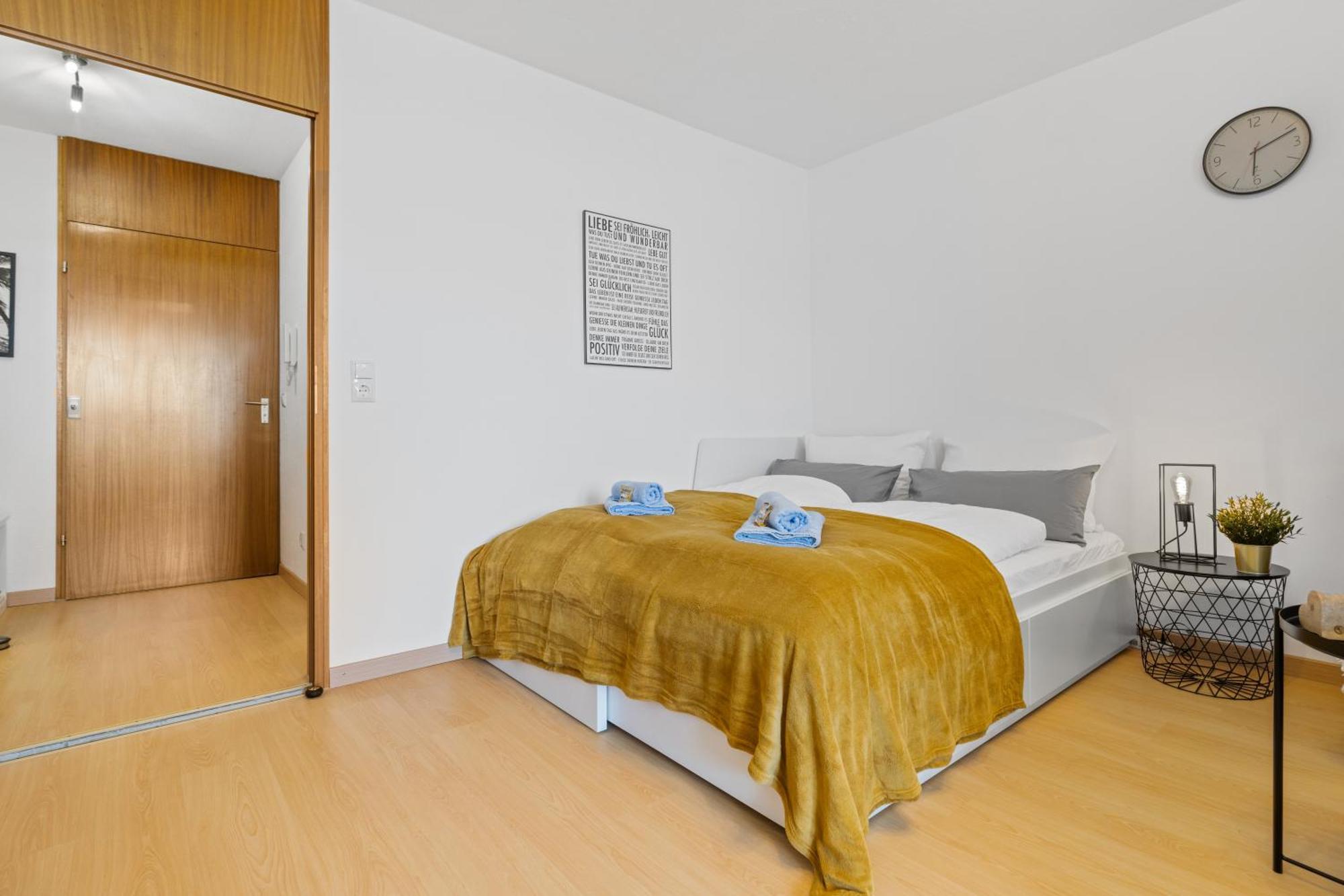 Sonniges City-Apartment Mit Suedbalkon Und Parklatz Neusass Dış mekan fotoğraf