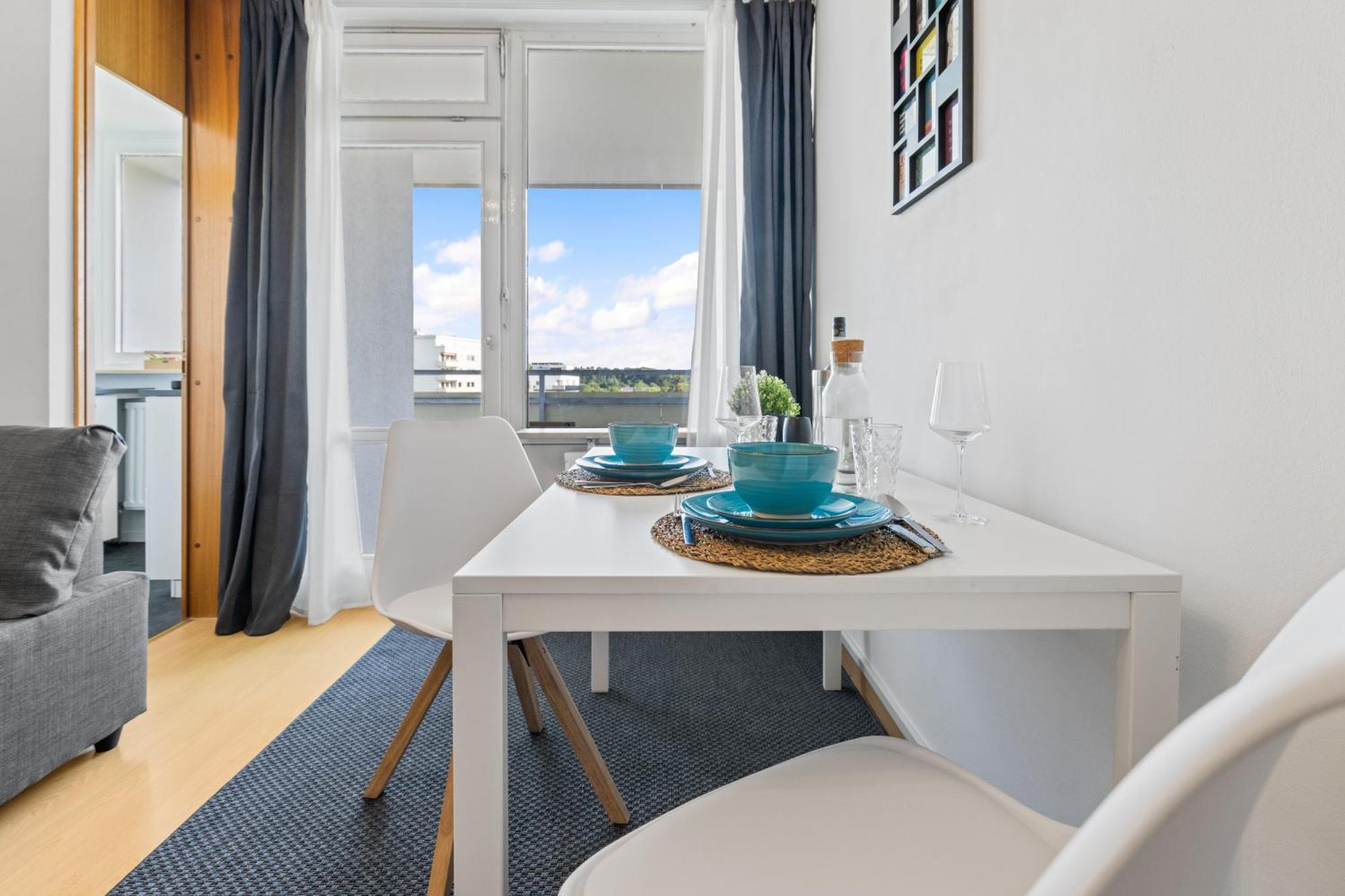 Sonniges City-Apartment Mit Suedbalkon Und Parklatz Neusass Dış mekan fotoğraf