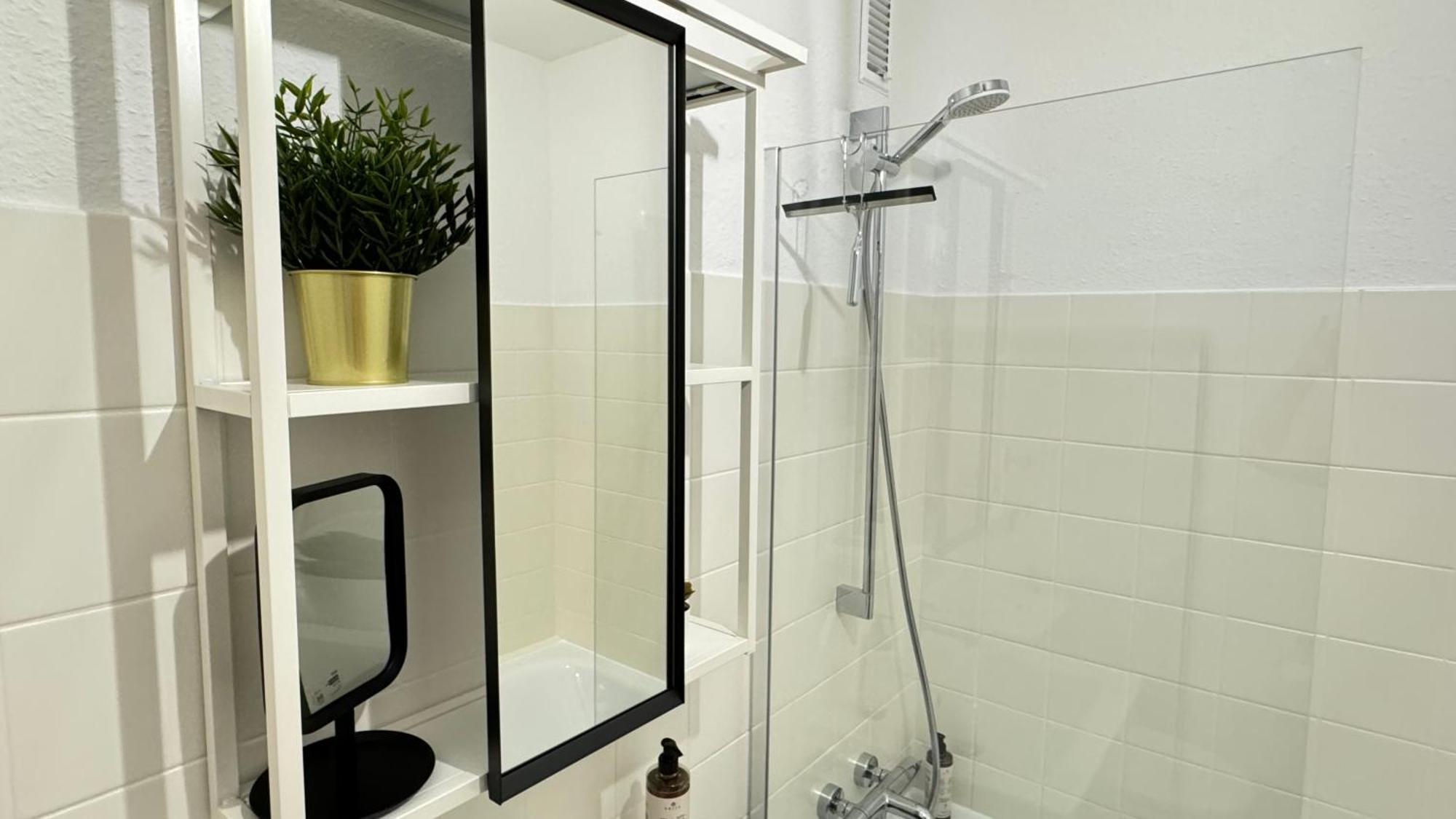 Sonniges City-Apartment Mit Suedbalkon Und Parklatz Neusass Dış mekan fotoğraf