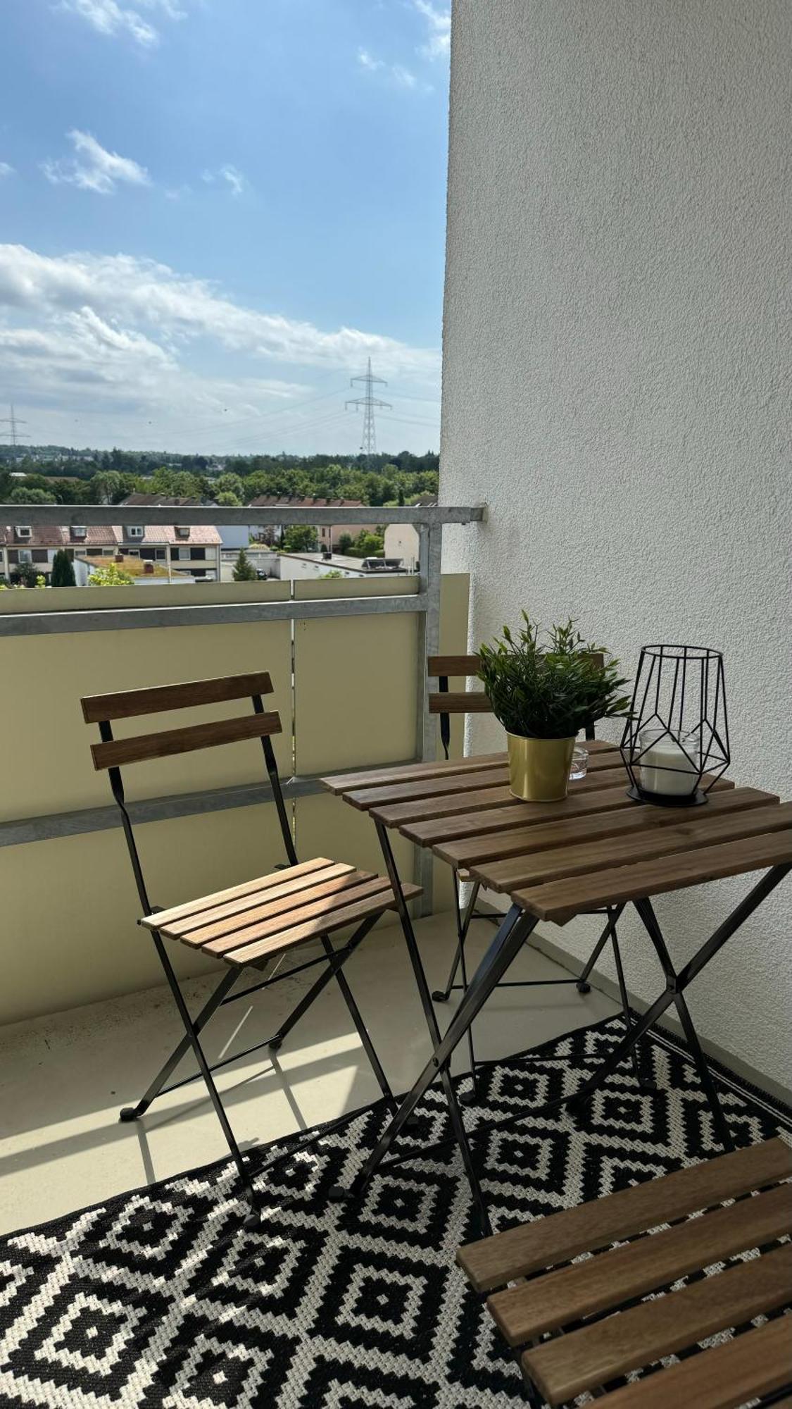 Sonniges City-Apartment Mit Suedbalkon Und Parklatz Neusass Dış mekan fotoğraf